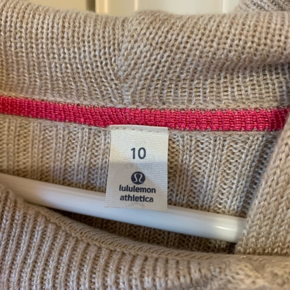 🍋 Lululemon Wrap Sweater - Picture 4 of 8
